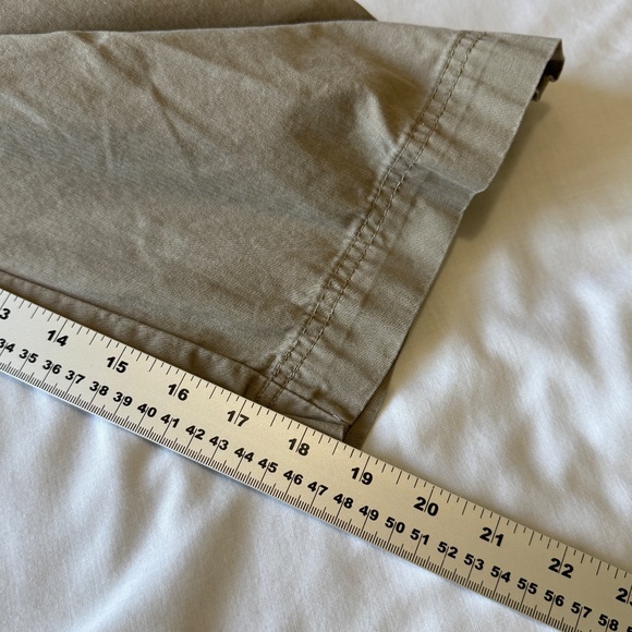 Cabelas Casuals Womens Cargo Capris Tan Size 14 Outdoor Hiking Utility Gorpcore - Picture 13 of 16